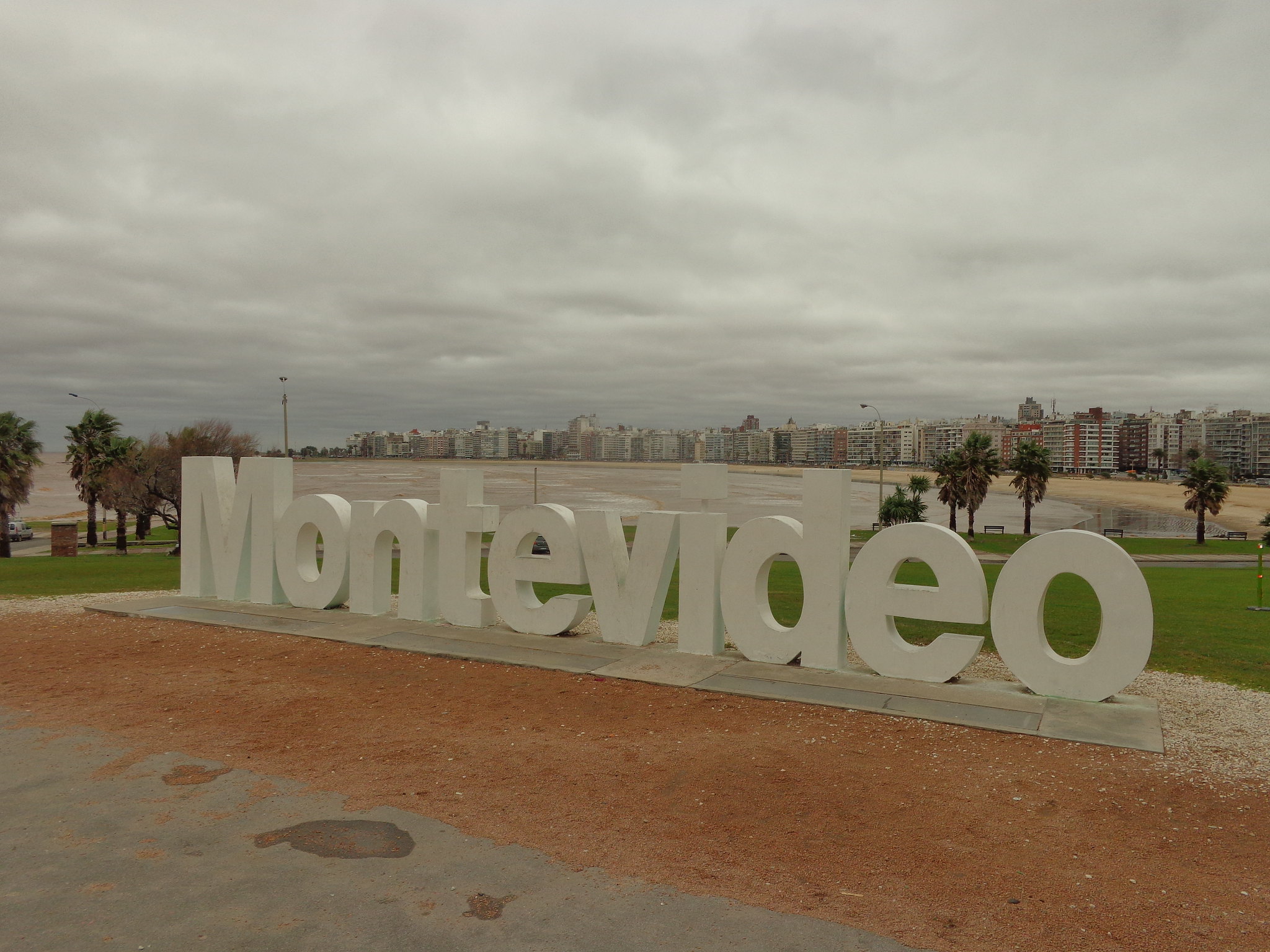 letreiro Montevideo